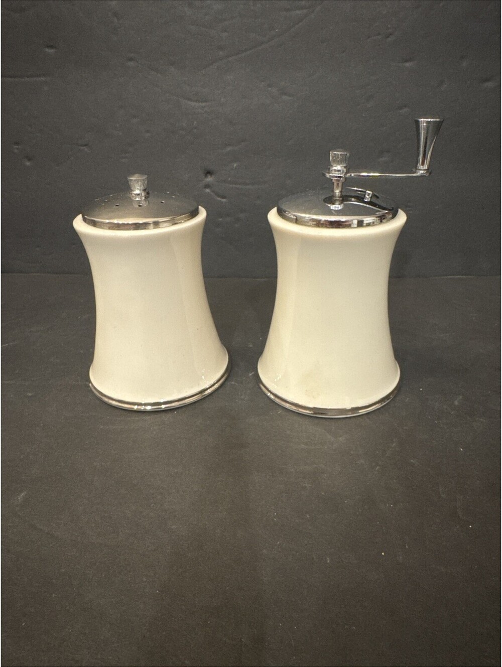 Lenox Solitaire Salt & Pepper Mill Platinum Trim Mint 4.5” Pepper Mill 4” Salt